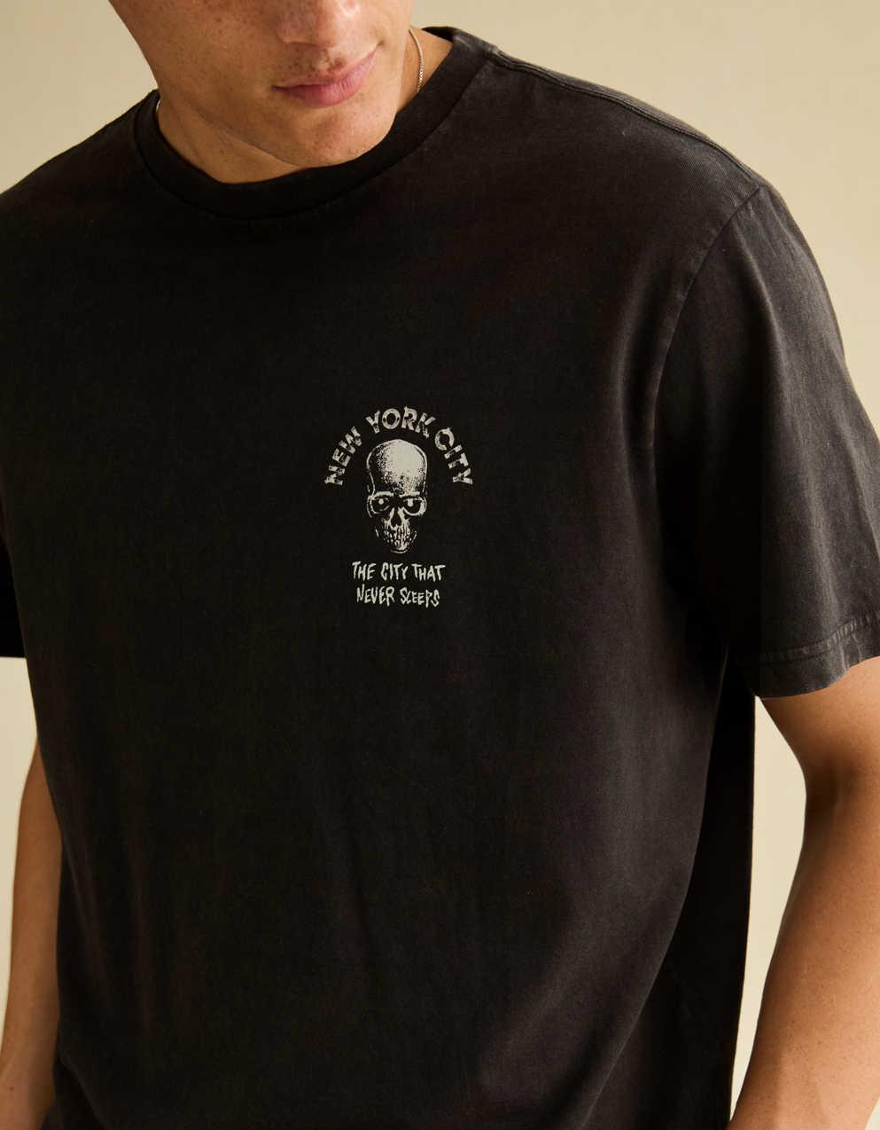 AE Standard Fit Halloween Graphic T-Shirt