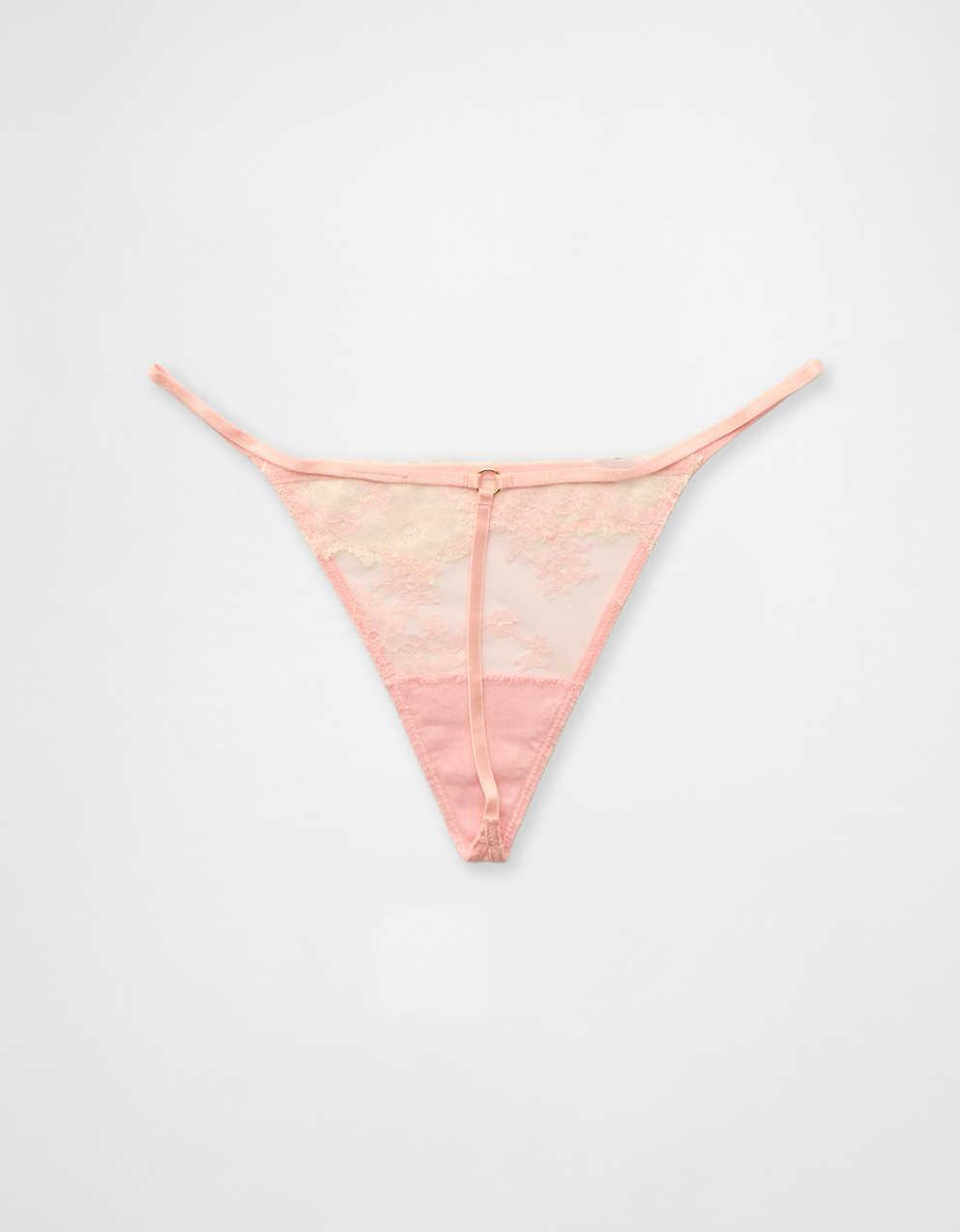 레이스 스트링 끈 속옷 뽐내기