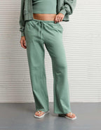 AE Saturday Mid-Rise Straight Pant