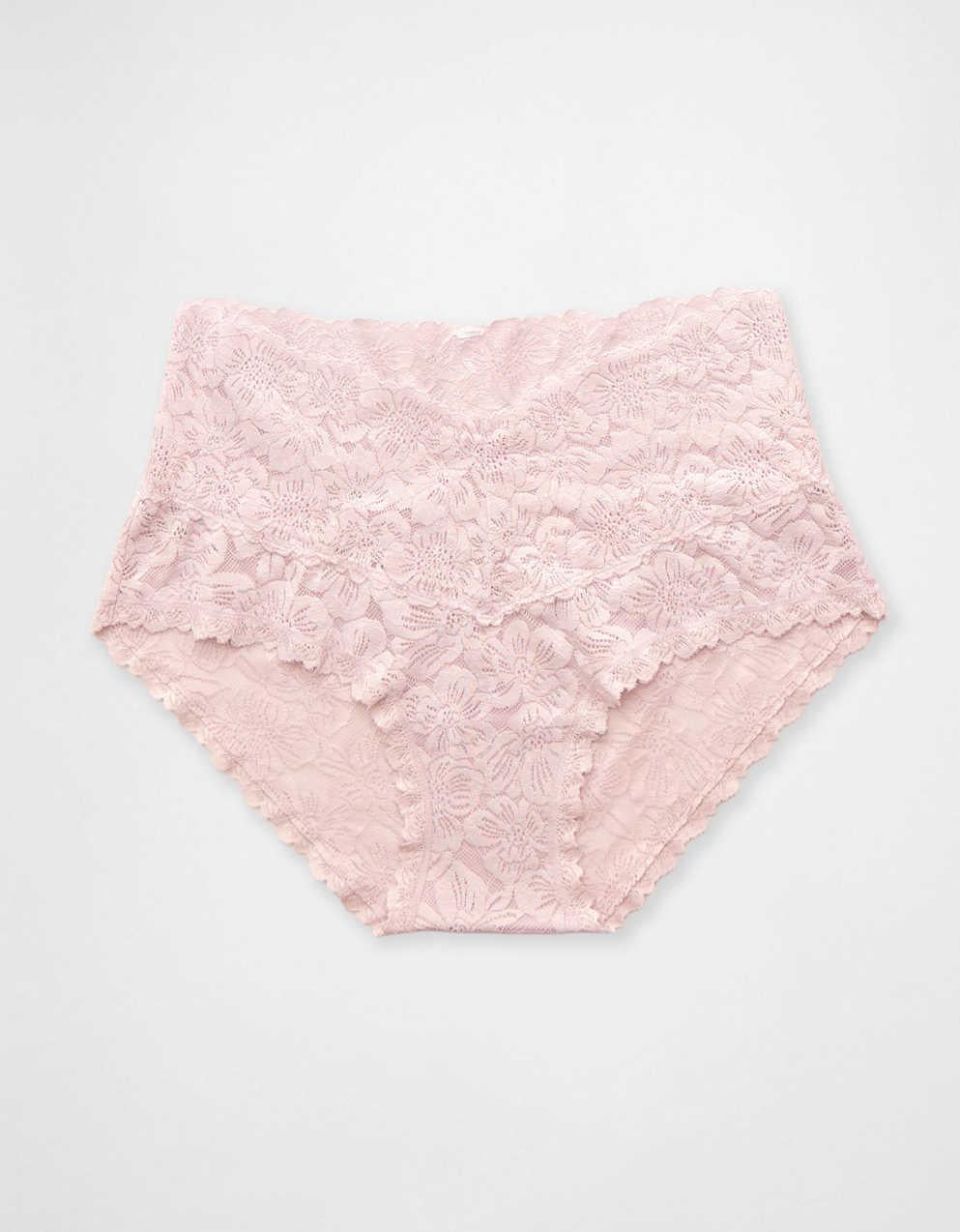 장미빛 레이스 보이브리프 속옷 뽐내기