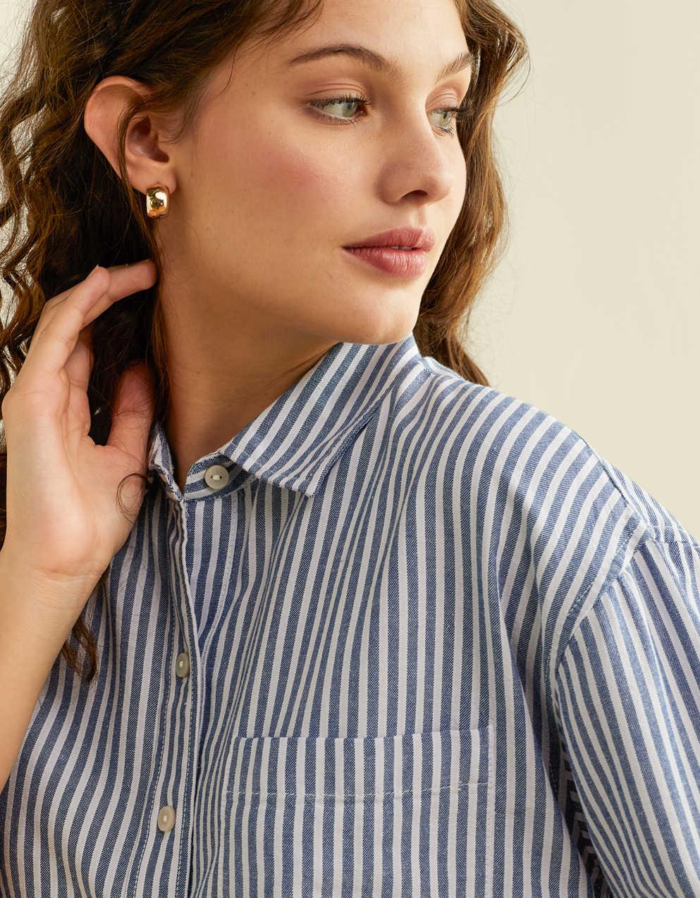 AE Cropped Button Up Shirt