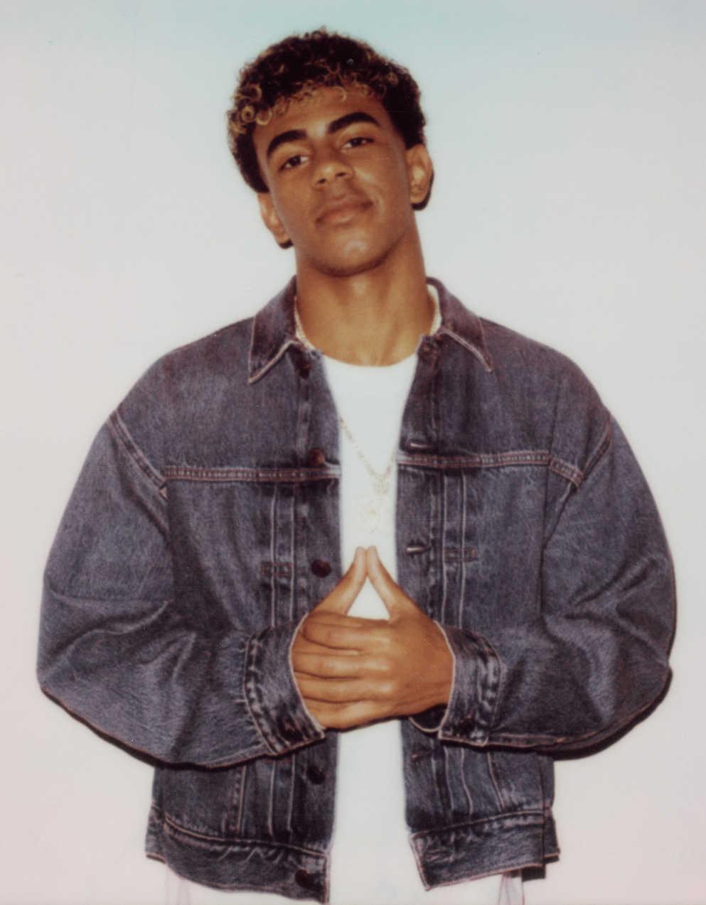 AE Relaxed Fit Denim Utility Jacket